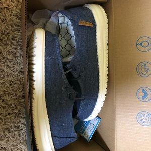 Hey Dude little girls size K11 Wendy youth sparkling denim